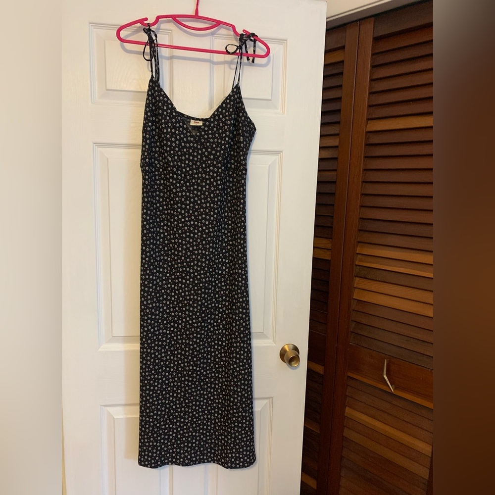 NWT Black and White Floral Midi Dress